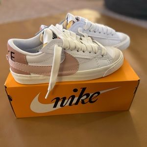 NIB Nike W Blazer Low ‘77 Jumbo
